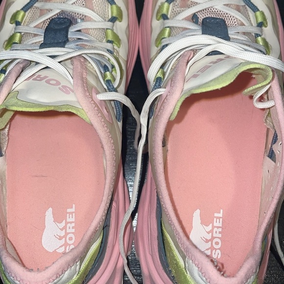 Sorel Kinetic Breakthru Tech Sneaker. Size 8.5. - Picture 9 of 13